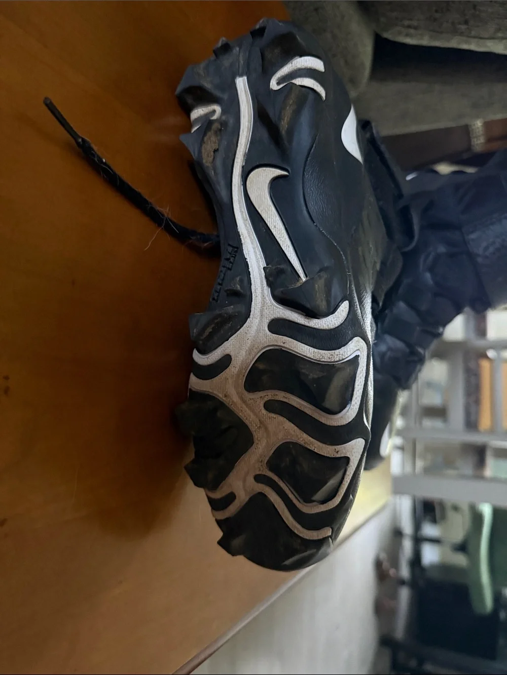 Nike Men's Black and White Athletic Cleats